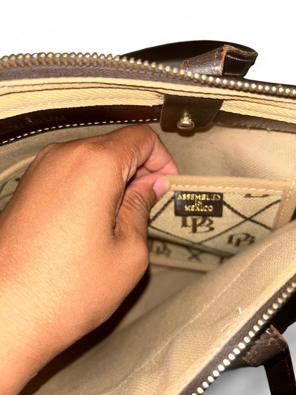 Vintage Dooney & Bourke shoulder handbag - Picture 2 of 7